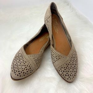 Like new Grey suede flats/sandals by Toms